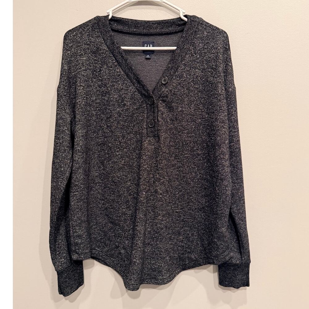 GAP Women's Medium Charcoal Gray Marled Cozy Knit V-Neck Henley Pullover Top